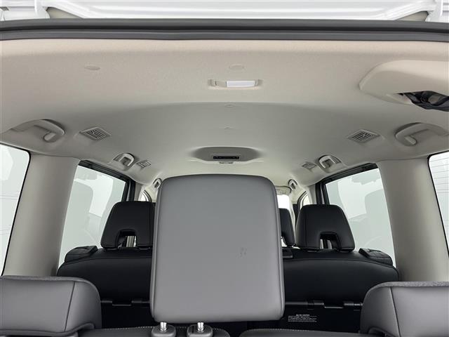 セレナ e-パワー ハイウェイスターV 登録済未使用車 純正12.3型型ナビ 全方位カメラ ETC2.0 プロパイロット BSM デジタルインナーミラー レーダークルーズコントロール レーンキープアシスト コーナーセンサー 衝突被害軽減(36枚目)