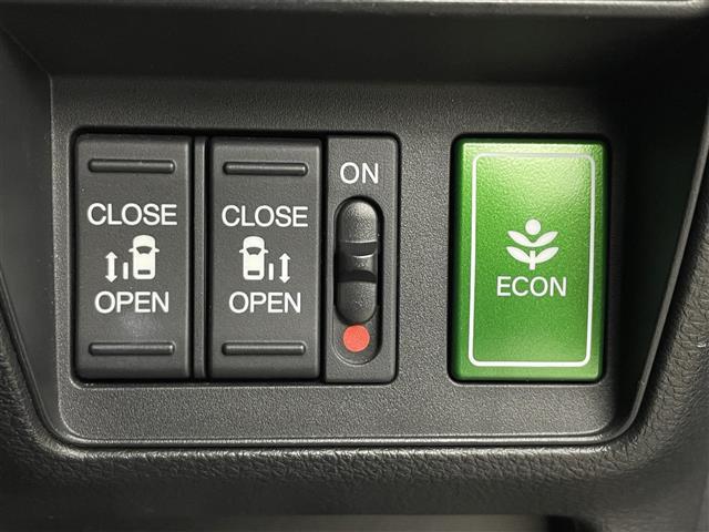 オデッセイ アブソルート・ホンダセンシング　禁煙　純正９型ナビ　Ｂカメラ　９型後席モニター　両側電動　ＥＴＣ　オットマン　Ｂｌｕｅｔｏｏｔｈ　ＴＶ　前後ドライブレコーダー　レーダークルーズコントロール　レーンキープアシスト　衝突軽減システム（5枚目）