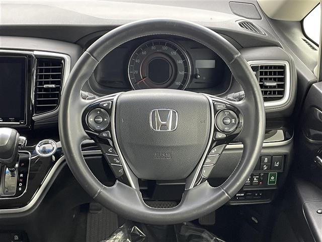 オデッセイ アブソルート・ホンダセンシング　禁煙　純正９型ナビ　Ｂカメラ　９型後席モニター　両側電動　ＥＴＣ　オットマン　Ｂｌｕｅｔｏｏｔｈ　ＴＶ　前後ドライブレコーダー　レーダークルーズコントロール　レーンキープアシスト　衝突軽減システム（11枚目）