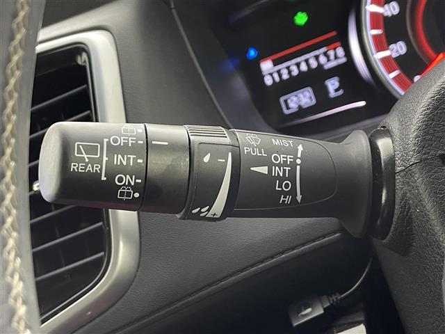 オデッセイ アブソルート・ホンダセンシング　禁煙　純正９型ナビ　Ｂカメラ　９型後席モニター　両側電動　ＥＴＣ　オットマン　Ｂｌｕｅｔｏｏｔｈ　ＴＶ　前後ドライブレコーダー　レーダークルーズコントロール　レーンキープアシスト　衝突軽減システム（14枚目）