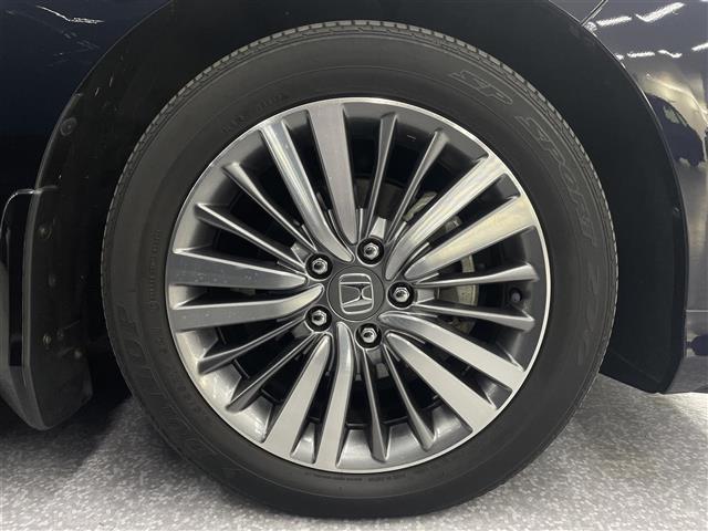 オデッセイ アブソルート・ホンダセンシング　禁煙　純正９型ナビ　Ｂカメラ　９型後席モニター　両側電動　ＥＴＣ　オットマン　Ｂｌｕｅｔｏｏｔｈ　ＴＶ　前後ドライブレコーダー　レーダークルーズコントロール　レーンキープアシスト　衝突軽減システム（20枚目）