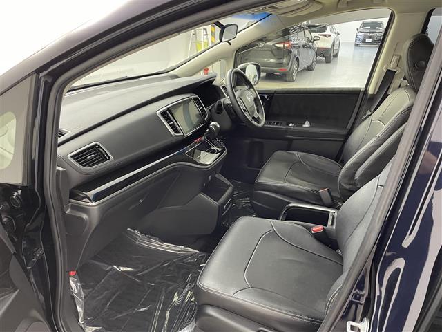 オデッセイ アブソルート・ホンダセンシング　禁煙　純正９型ナビ　Ｂカメラ　９型後席モニター　両側電動　ＥＴＣ　オットマン　Ｂｌｕｅｔｏｏｔｈ　ＴＶ　前後ドライブレコーダー　レーダークルーズコントロール　レーンキープアシスト　衝突軽減システム（25枚目）