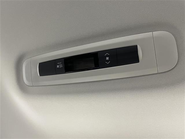 オデッセイ アブソルート・ホンダセンシング　禁煙　純正９型ナビ　Ｂカメラ　９型後席モニター　両側電動　ＥＴＣ　オットマン　Ｂｌｕｅｔｏｏｔｈ　ＴＶ　前後ドライブレコーダー　レーダークルーズコントロール　レーンキープアシスト　衝突軽減システム（32枚目）