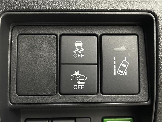 オデッセイ アブソルート・ホンダセンシング　禁煙　純正９型ナビ　Ｂカメラ　９型後席モニター　両側電動　ＥＴＣ　オットマン　Ｂｌｕｅｔｏｏｔｈ　ＴＶ　前後ドライブレコーダー　レーダークルーズコントロール　レーンキープアシスト　衝突軽減システム（35枚目）