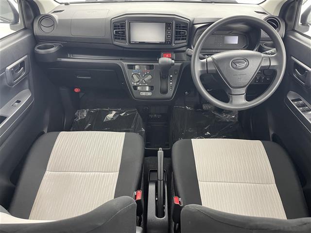 ミライース Ｌ　ＳＡＩＩＩ　１０ｔｈアニバーサリーエディション　純正ナビ　バックカメラ　ＴＶ　ＢＴ　衝突軽減　ＥＴＣ　コーナーセンサー　オートハイビーム　禁煙車　純正フロアマット　オートライト　スペアキー　アイドリングストップ　リモコンキー　盗難防止（2枚目）