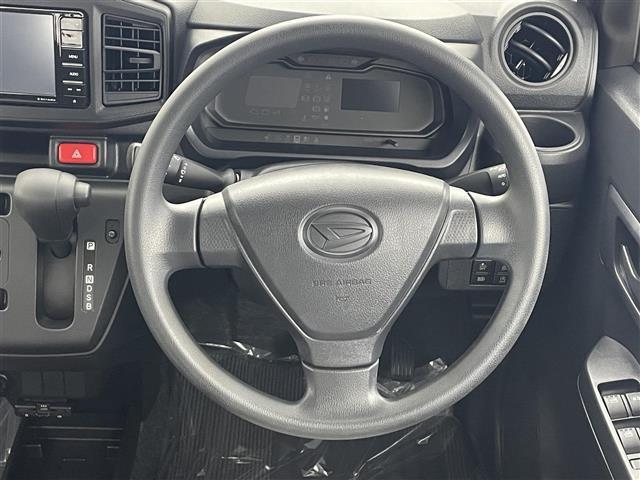 ミライース Ｌ　ＳＡＩＩＩ　１０ｔｈアニバーサリーエディション　純正ナビ　バックカメラ　ＴＶ　ＢＴ　衝突軽減　ＥＴＣ　コーナーセンサー　オートハイビーム　禁煙車　純正フロアマット　オートライト　スペアキー　アイドリングストップ　リモコンキー　盗難防止（8枚目）