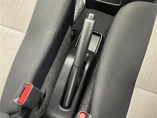 ミライース Ｌ　ＳＡＩＩＩ　１０ｔｈアニバーサリーエディション　純正ナビ　バックカメラ　ＴＶ　ＢＴ　衝突軽減　ＥＴＣ　コーナーセンサー　オートハイビーム　禁煙車　純正フロアマット　オートライト　スペアキー　アイドリングストップ　リモコンキー　盗難防止（12枚目）