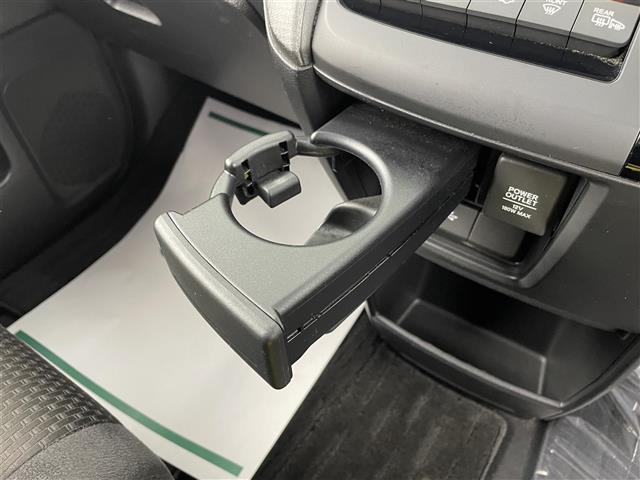 ステップワゴンスパーダ スパーダ ホンダセンシング 禁煙 純正9型ナビ 11.6型フリップダウンモニター バックカメラ 両側パワースライドドア ビルトインETC LEDヘッドライト フルセグ Bluetooth ウォークスルー MTモード付 衝突軽減(22枚目)