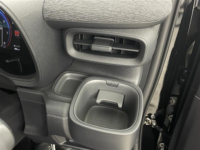 シエンタ ハイブリッドZ 禁煙 純正10.5型DA TV モデリスタ 全方位 BT ETC 前後ドライブレコーダー 衝突被害軽減 両側パワースライドドア 前後コーナーセンサー レーンキープアシスト LEDヘッドライト BSM(24枚目)