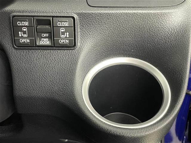 シエンタ G 禁煙 純正9型ナビ 両側電動 Bカメラ ETC LEDヘッドライト 前後ドライブレコーダー フルセグTV Bluetooth CD/DVD スマートキー 衝突被害軽減 純正フロアマット フルフラット(5枚目)