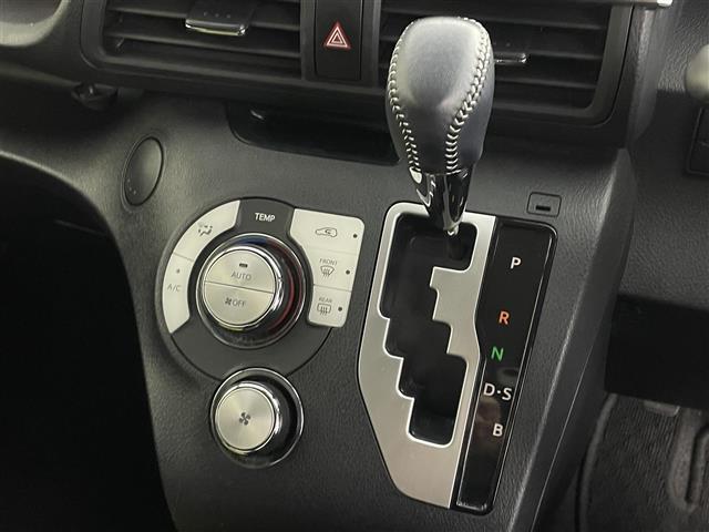 シエンタ G 禁煙 純正9型ナビ 両側電動 Bカメラ ETC LEDヘッドライト 前後ドライブレコーダー フルセグTV Bluetooth CD/DVD スマートキー 衝突被害軽減 純正フロアマット フルフラット(13枚目)
