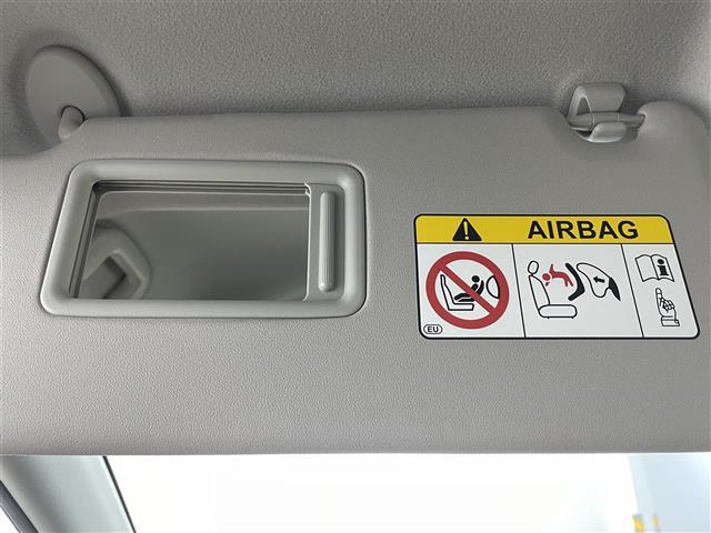 シエンタ G 禁煙 純正9型ナビ 両側電動 Bカメラ ETC LEDヘッドライト 前後ドライブレコーダー フルセグTV Bluetooth CD/DVD スマートキー 衝突被害軽減 純正フロアマット フルフラット(23枚目)