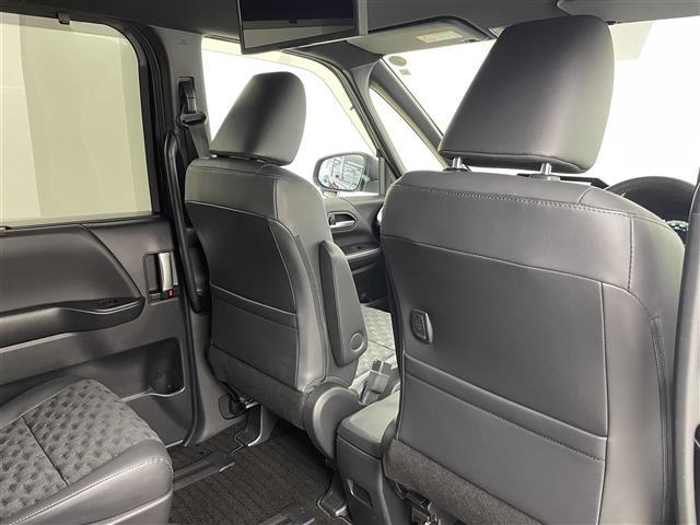 ヴォクシー S-Z 禁煙 純正10.5型ナビ 14.1型後席 両側 ETC ハーフレザー シートヒーター 前後ドライブレコーダー BSM RCTA アダプティブヘッドライト フルセグTV BT LEDヘッドライト(31枚目)