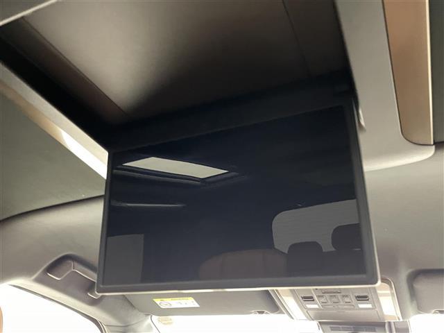 ヴェルファイアハイブリッド Z プレミア ムーンルーフ 後席モニター 茶革 360° BSM 純正14型ナビ 両側電動 オットマン 温シート ベンチレーション デジタルインナーミラー HUD スペアタイヤ アドバンストパーク ETC 禁煙(4枚目)