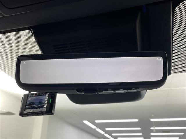 ヴェルファイアハイブリッド Z プレミア ムーンルーフ 後席モニター 茶革 360° BSM 純正14型ナビ 両側電動 オットマン 温シート ベンチレーション デジタルインナーミラー HUD スペアタイヤ アドバンストパーク ETC 禁煙(6枚目)