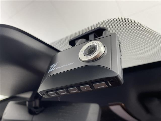 ヴェルファイアハイブリッド Z プレミア ムーンルーフ 後席モニター 茶革 360° BSM 純正14型ナビ 両側電動 オットマン 温シート ベンチレーション デジタルインナーミラー HUD スペアタイヤ アドバンストパーク ETC 禁煙(9枚目)