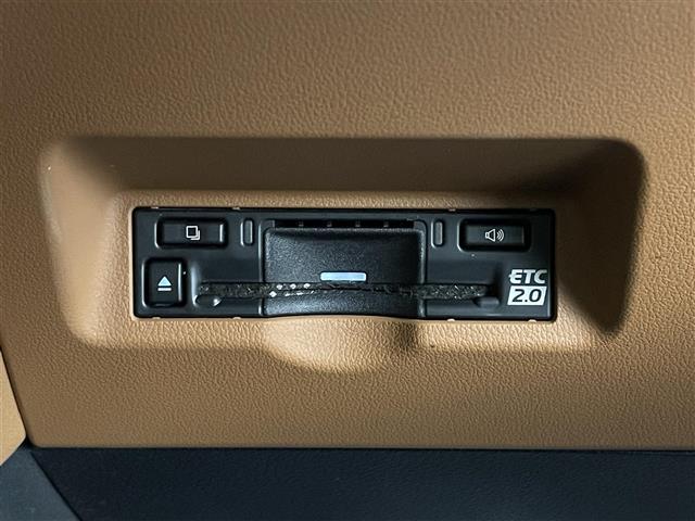 ヴェルファイアハイブリッド Z プレミア ムーンルーフ 後席モニター 茶革 360° BSM 純正14型ナビ 両側電動 オットマン 温シート ベンチレーション デジタルインナーミラー HUD スペアタイヤ アドバンストパーク ETC 禁煙(22枚目)