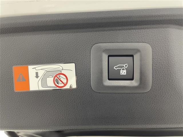 ヴェルファイアハイブリッド Z プレミア ムーンルーフ 後席モニター 茶革 360° BSM 純正14型ナビ 両側電動 オットマン 温シート ベンチレーション デジタルインナーミラー HUD スペアタイヤ アドバンストパーク ETC 禁煙(24枚目)