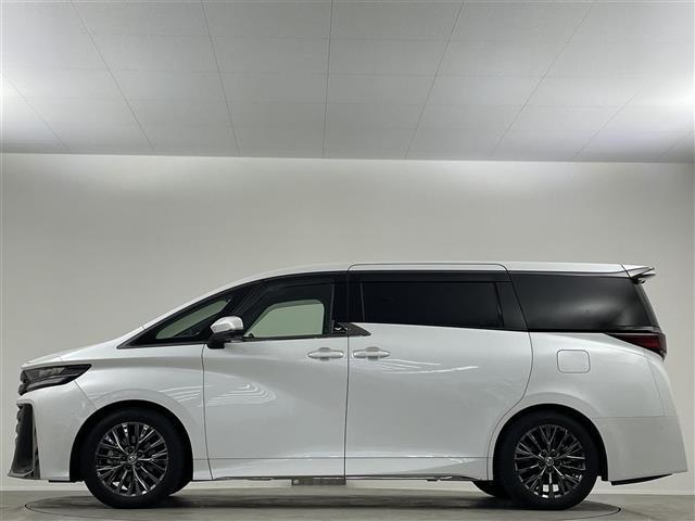 ヴェルファイアハイブリッド Z プレミア ムーンルーフ 後席モニター 茶革 360° BSM 純正14型ナビ 両側電動 オットマン 温シート ベンチレーション デジタルインナーミラー HUD スペアタイヤ アドバンストパーク ETC 禁煙(42枚目)