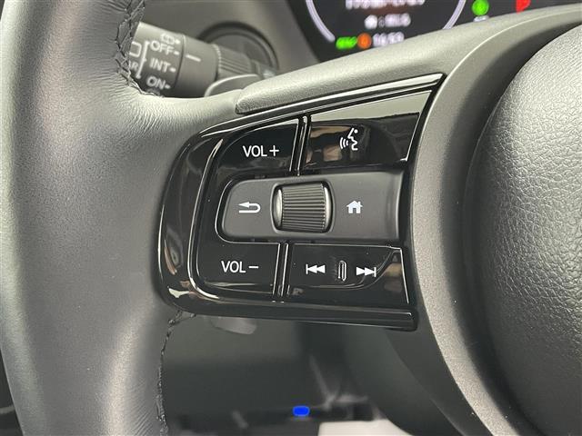 ヴェゼル e:HEV Z 禁煙 純正9型ナビ Bカメラ 温シート BSM ETC 前後ドライブレコーダー Bluetooth LEDヘッドライト ダウンヒルアシスト ホンダセンシング MTモード付AT CD/DVD フルセグ(14枚目)