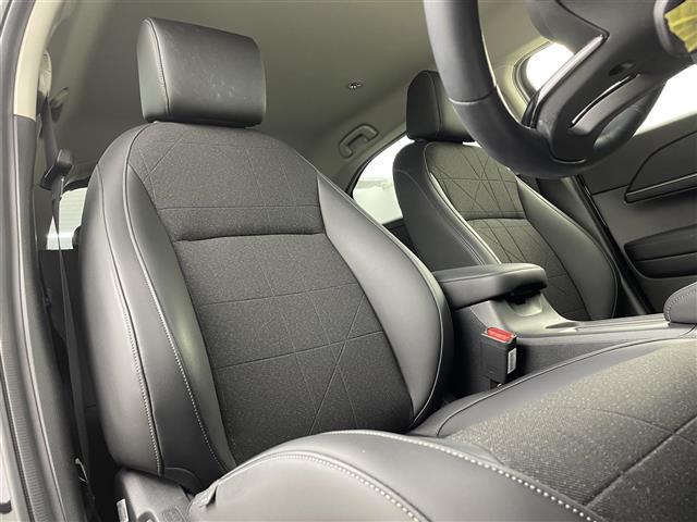 ヴェゼル e:HEV Z 禁煙 純正9型ナビ Bカメラ 温シート BSM ETC 前後ドライブレコーダー Bluetooth LEDヘッドライト ダウンヒルアシスト ホンダセンシング MTモード付AT CD/DVD フルセグ(28枚目)