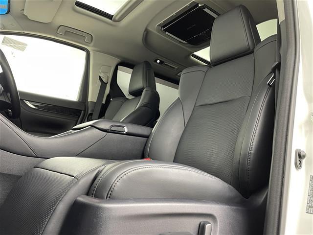 アルファード 2.5S Cパッケージ サンルーフ 12.8型後席 ALPINE11型ナビTV 温シート エアシート 両側電動スライドドア Bカメラ パワーシート パワーバックドア 三眼LEDヘッドライト 追従走行 ETC BT 禁煙(30枚目)