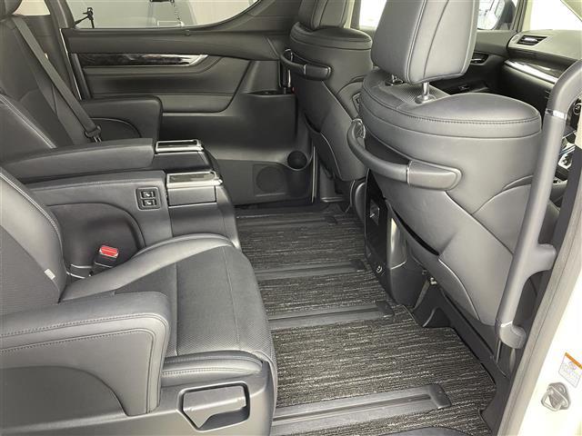 アルファード 2.5S Cパッケージ サンルーフ 12.8型後席 ALPINE11型ナビTV 温シート エアシート 両側電動スライドドア Bカメラ パワーシート パワーバックドア 三眼LEDヘッドライト 追従走行 ETC BT 禁煙(31枚目)