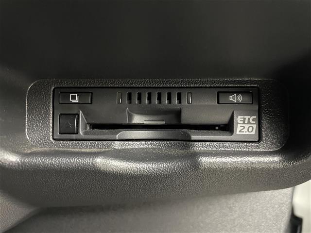 ハイエースワゴン ＧＬ　禁煙　モデリスタエアロ　後席　全方位　ＬＥＤ　純正ナビ　ビルトインＥＴＣ　ドライブレコーダー　フルセグＴＶ　パワースライドドア　スマートキー　ＭＴモード付ＡＴ　衝突被害軽減（5枚目）