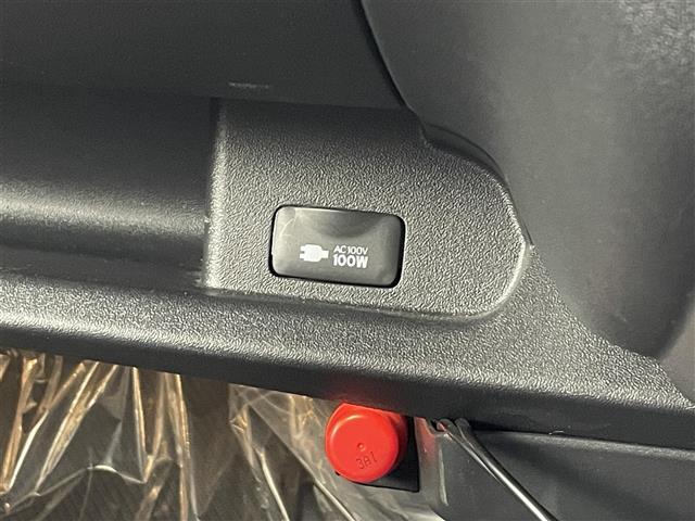 ハイエースワゴン ＧＬ　禁煙　モデリスタエアロ　後席　全方位　ＬＥＤ　純正ナビ　ビルトインＥＴＣ　ドライブレコーダー　フルセグＴＶ　パワースライドドア　スマートキー　ＭＴモード付ＡＴ　衝突被害軽減（8枚目）