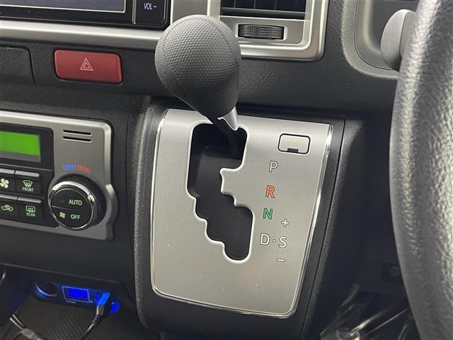 ハイエースワゴン ＧＬ　禁煙　モデリスタエアロ　後席　全方位　ＬＥＤ　純正ナビ　ビルトインＥＴＣ　ドライブレコーダー　フルセグＴＶ　パワースライドドア　スマートキー　ＭＴモード付ＡＴ　衝突被害軽減（24枚目）