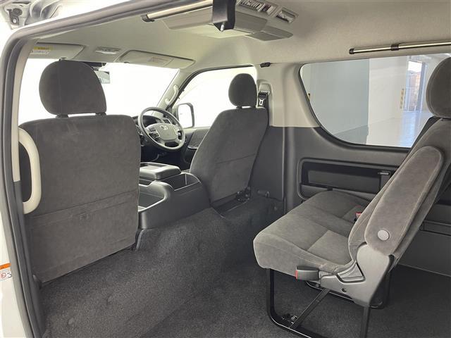 ハイエースワゴン ＧＬ　禁煙　モデリスタエアロ　後席　全方位　ＬＥＤ　純正ナビ　ビルトインＥＴＣ　ドライブレコーダー　フルセグＴＶ　パワースライドドア　スマートキー　ＭＴモード付ＡＴ　衝突被害軽減（30枚目）