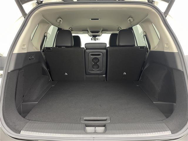 エクストレイル G e-4ORCE 禁煙 純正12.3型ナビ 全方位 温シート HUD BSM ETC ドライブレコーダー LED フルセグ プロパイロット 液晶ミラー パワーバックドア パワーシート ダウンヒルアシスト 置くだけ充電(38枚目)