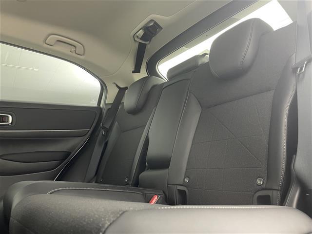 ヴェゼル e:HEV Z 禁煙 純正9型DA 温シートBカメラ BSM LED ビルトインETC2.0 フルセグTV パワーバックドア Bluetooth USB端子 ダウンヒルアシスト スマートキー 衝突被害軽減(33枚目)