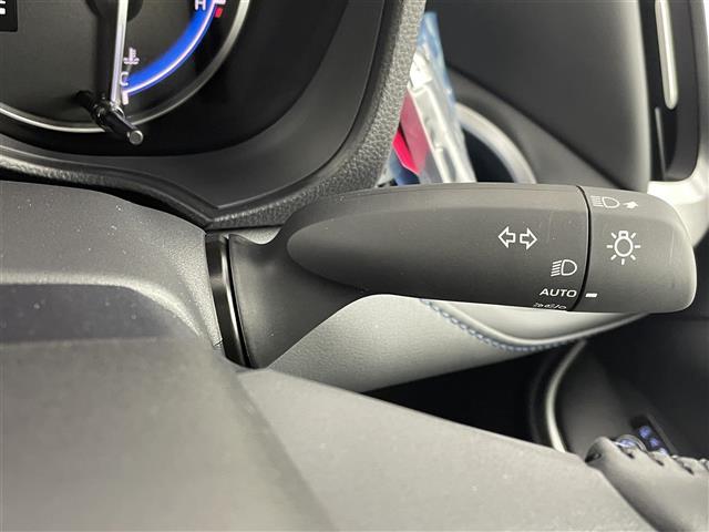 ヴォクシー ハイブリッドS-Z 純正10.5型ナビ 電動ステップ 快適利便 BSM 電動リアゲート シートヒーター AC100V電源 オットマン 両側電動 バックカメラ オートハイビーム ETC コーナーセンサー コネクトナビ(15枚目)
