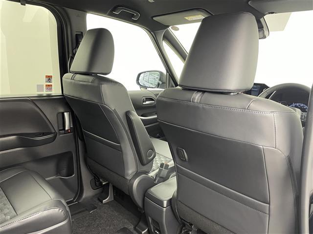 ヴォクシー ハイブリッドS-Z 純正10.5型ナビ 電動ステップ 快適利便 BSM 電動リアゲート シートヒーター AC100V電源 オットマン 両側電動 バックカメラ オートハイビーム ETC コーナーセンサー コネクトナビ(25枚目)