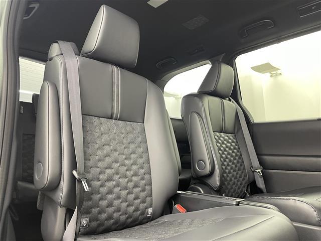 ヴォクシー ハイブリッドS-Z 純正10.5型ナビ 電動ステップ 快適利便 BSM 電動リアゲート シートヒーター AC100V電源 オットマン 両側電動 バックカメラ オートハイビーム ETC コーナーセンサー コネクトナビ(26枚目)