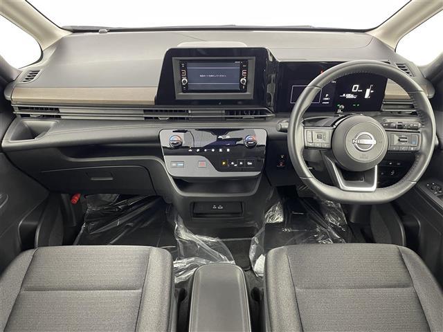 セレナ ｅ－パワー　ハイウェイスターＶ　純正ナビ　Ｂカメラ　後席モニター　ＢＳＭ　ＥＴＣ　レーンキープアシスト　両側パワースライドドア　オートハイビーム　コーナーセンサー　衝突軽減システム　レーダークルーズコントロール　Ｂｌｕｅｔｏｏｔｈ（2枚目）