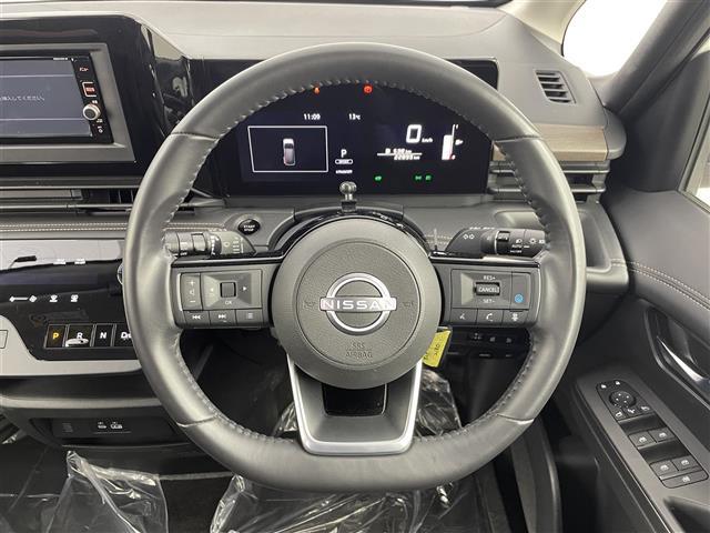 セレナ ｅ－パワー　ハイウェイスターＶ　純正ナビ　Ｂカメラ　後席モニター　ＢＳＭ　ＥＴＣ　レーンキープアシスト　両側パワースライドドア　オートハイビーム　コーナーセンサー　衝突軽減システム　レーダークルーズコントロール　Ｂｌｕｅｔｏｏｔｈ（11枚目）