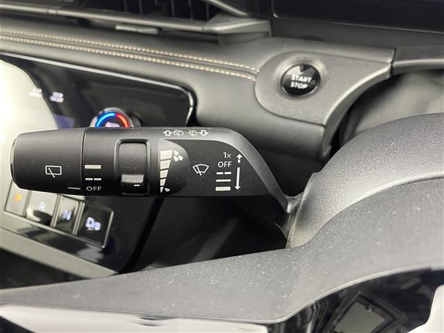 セレナ ｅ－パワー　ハイウェイスターＶ　純正ナビ　Ｂカメラ　後席モニター　ＢＳＭ　ＥＴＣ　レーンキープアシスト　両側パワースライドドア　オートハイビーム　コーナーセンサー　衝突軽減システム　レーダークルーズコントロール　Ｂｌｕｅｔｏｏｔｈ（14枚目）