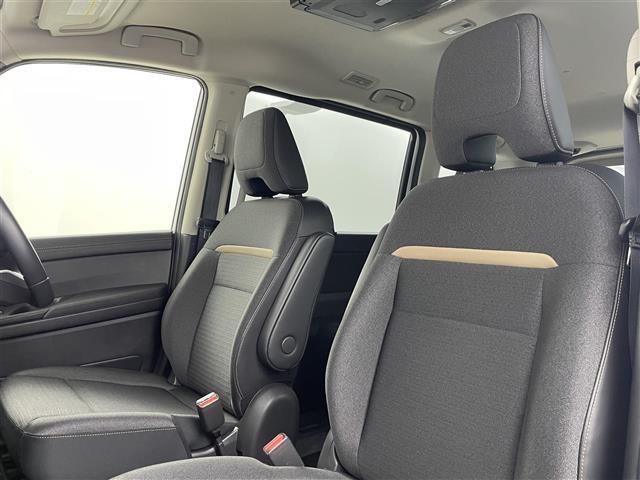 セレナ ｅ－パワー　ハイウェイスターＶ　純正ナビ　Ｂカメラ　後席モニター　ＢＳＭ　ＥＴＣ　レーンキープアシスト　両側パワースライドドア　オートハイビーム　コーナーセンサー　衝突軽減システム　レーダークルーズコントロール　Ｂｌｕｅｔｏｏｔｈ（23枚目）