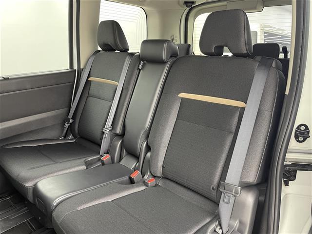 セレナ ｅ－パワー　ハイウェイスターＶ　純正ナビ　Ｂカメラ　後席モニター　ＢＳＭ　ＥＴＣ　レーンキープアシスト　両側パワースライドドア　オートハイビーム　コーナーセンサー　衝突軽減システム　レーダークルーズコントロール　Ｂｌｕｅｔｏｏｔｈ（27枚目）