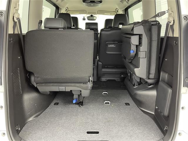 セレナ ｅ－パワー　ハイウェイスターＶ　純正ナビ　Ｂカメラ　後席モニター　ＢＳＭ　ＥＴＣ　レーンキープアシスト　両側パワースライドドア　オートハイビーム　コーナーセンサー　衝突軽減システム　レーダークルーズコントロール　Ｂｌｕｅｔｏｏｔｈ（32枚目）