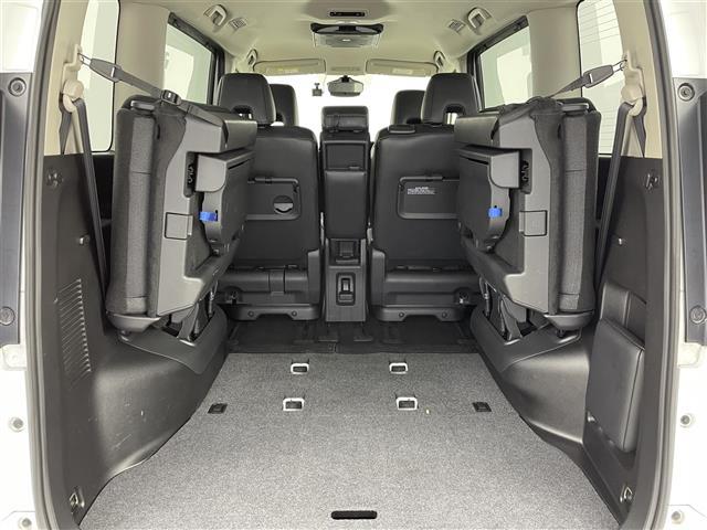 セレナ ｅ－パワー　ハイウェイスターＶ　純正ナビ　Ｂカメラ　後席モニター　ＢＳＭ　ＥＴＣ　レーンキープアシスト　両側パワースライドドア　オートハイビーム　コーナーセンサー　衝突軽減システム　レーダークルーズコントロール　Ｂｌｕｅｔｏｏｔｈ（33枚目）