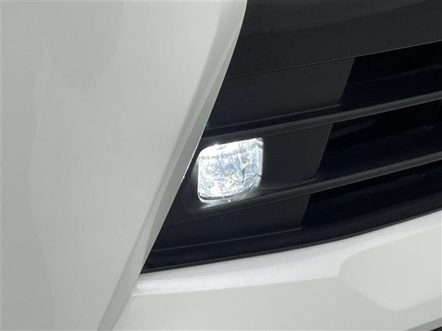 セレナ ｅ－パワー　ハイウェイスターＶ　純正ナビ　Ｂカメラ　後席モニター　ＢＳＭ　ＥＴＣ　レーンキープアシスト　両側パワースライドドア　オートハイビーム　コーナーセンサー　衝突軽減システム　レーダークルーズコントロール　Ｂｌｕｅｔｏｏｔｈ（41枚目）