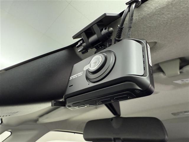 ルーミー カスタムＧ　純正８型ＤＡ　全方位　温シート　両側電動　ＥＴＣ　オートハイビーム　コーナーセンサー　レーダークルーズコントロール　レーンキープアシスト　衝突軽減システム　純正１４インチホイール　スペアキー（9枚目）