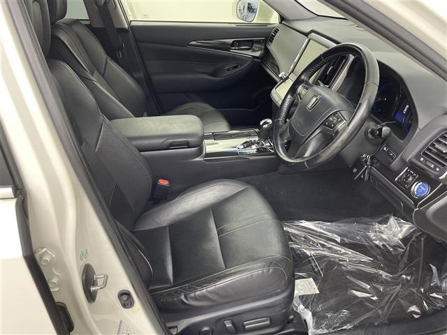 クラウンハイブリッド アスリートS 禁煙 純正8型ナビ 温冷シート Bカメラ 黒革 LEDヘッドライト ビルトインETC 前後ドライブレコーダー パワーシート クルーズコントロール オートハイビーム MTモード付 フルセグ BT USB(30枚目)