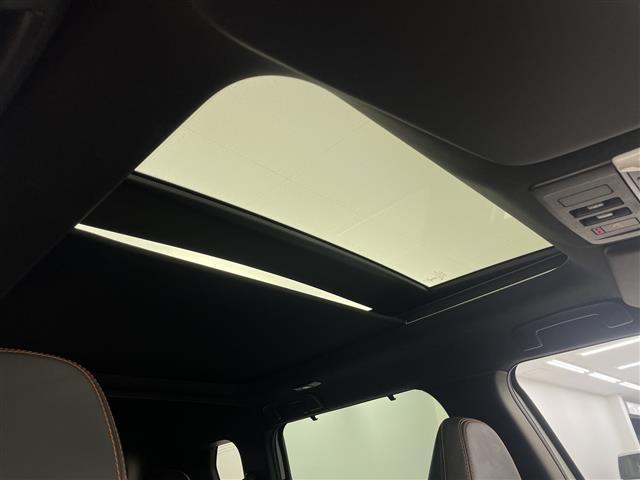 アウトランダーＰＨＥＶ Ｐ　パノラマルーフ　純正９型ナビ　３６０°　ＢＯＳＥ　ブラインドスポットモニター　ヘッドアップディスプレイ　１００Ｖ電源　シートヒーター　ワイヤレス充電　ステアリングヒーター　ランバーサポート　スペアキー（3枚目）