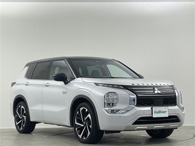 アウトランダーＰＨＥＶ Ｐ　パノラマルーフ　純正９型ナビ　３６０°　ＢＯＳＥ　ブラインドスポットモニター　ヘッドアップディスプレイ　１００Ｖ電源　シートヒーター　ワイヤレス充電　ステアリングヒーター　ランバーサポート　スペアキー（16枚目）