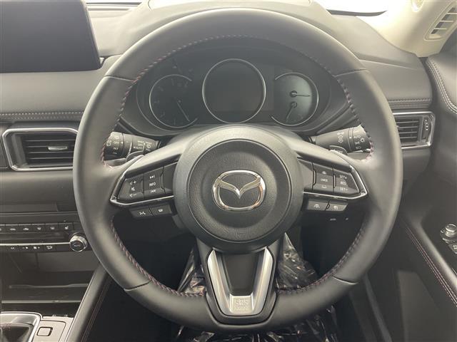ＣＸ－５ ＸＤ　ブラックトーンエディション　禁煙　純正１０．２５型ナビ　全方位　温シート　ＢＳＭ　ワイヤレス充電　ＥＴＣ　前後ドライブレコーダー　ＨＵＤ　ＬＥＤヘッドライト　衝突軽減　追従走行　スマートキー　フルセグ　ＢＴ　ＭＴモード付ＡＴ（11枚目）