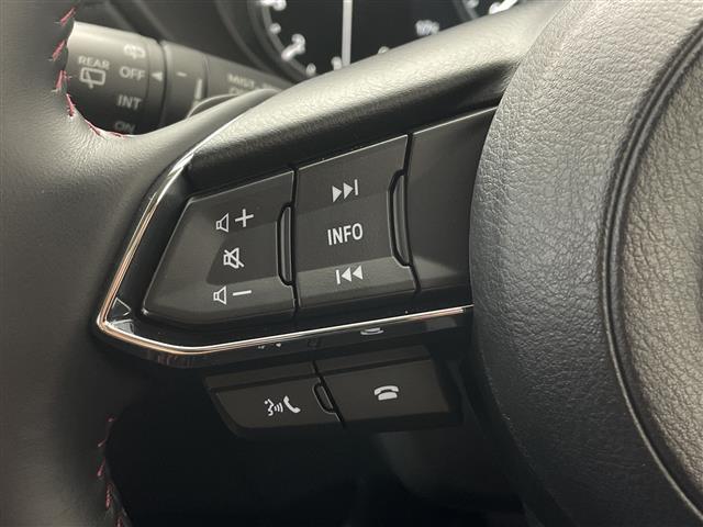 ＣＸ－５ ＸＤ　ブラックトーンエディション　禁煙　純正１０．２５型ナビ　全方位　温シート　ＢＳＭ　ワイヤレス充電　ＥＴＣ　前後ドライブレコーダー　ＨＵＤ　ＬＥＤヘッドライト　衝突軽減　追従走行　スマートキー　フルセグ　ＢＴ　ＭＴモード付ＡＴ（12枚目）